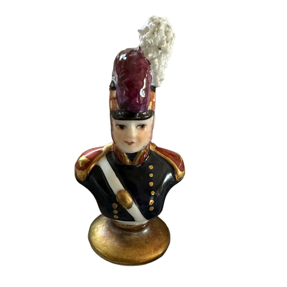 REGIMENTAL LIMOGES CHINA FRENCH NAPOLEONIC ERA SOLDIER BUST FIGURINE
